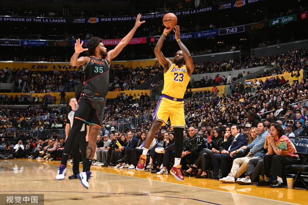 场上卓越的 场上卓越的