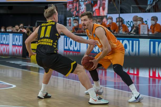 杨鸣的阵容 杨鸣的阵容